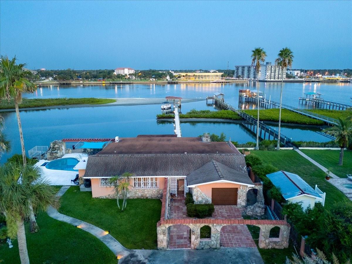 BOUCHELLES ISLAND - Residential