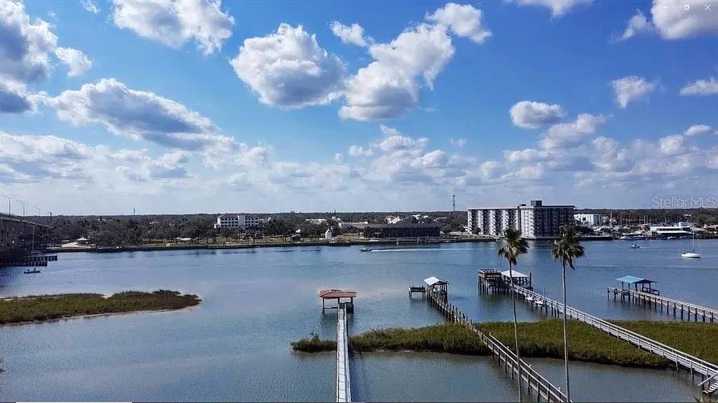 BOUCHELLES ISLAND - Residential