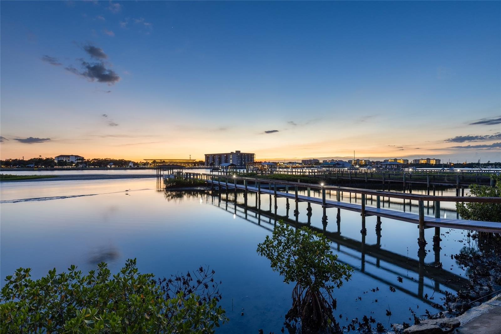 BOUCHELLES ISLAND - Residential