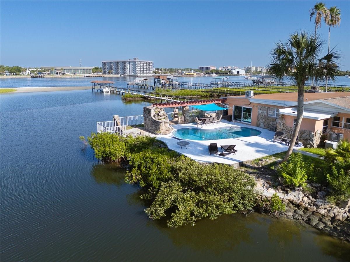 BOUCHELLES ISLAND - Residential