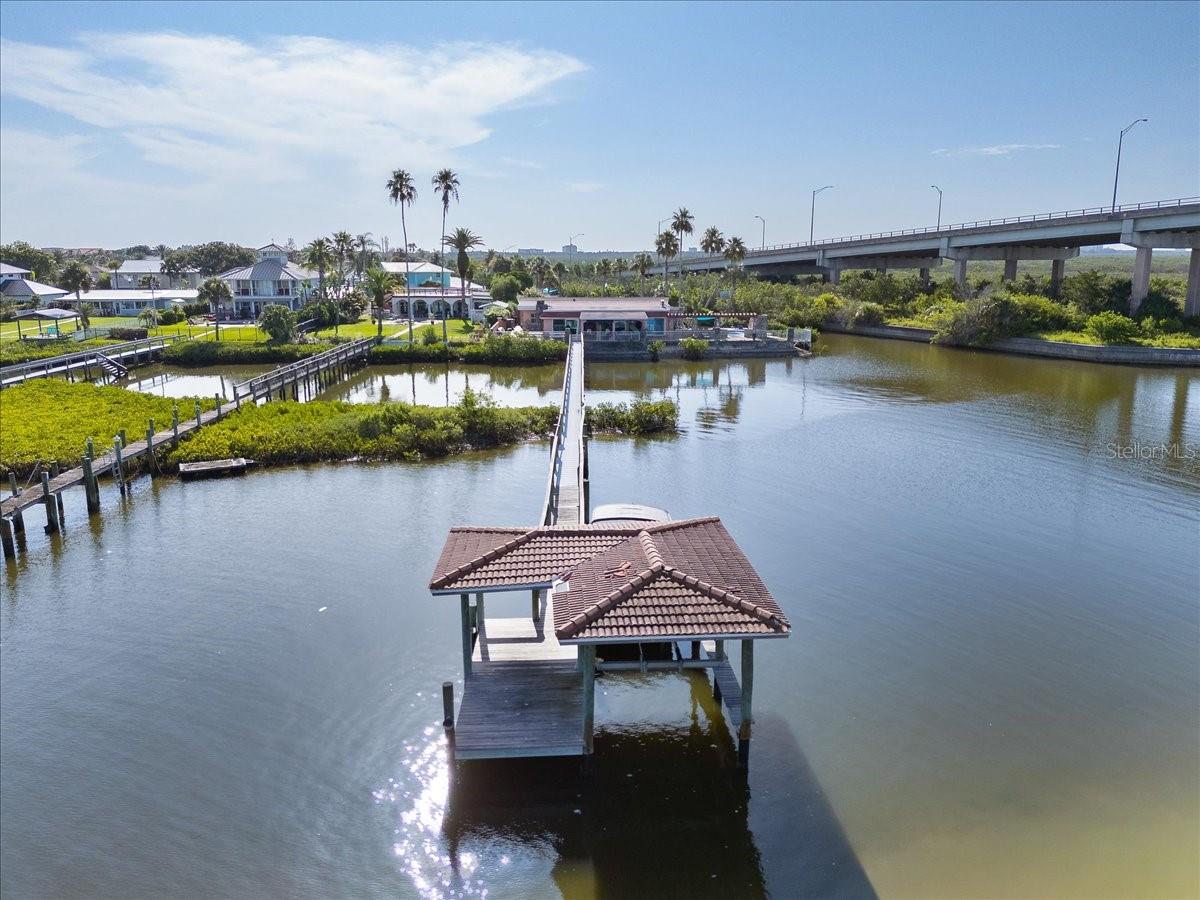 BOUCHELLES ISLAND - Residential