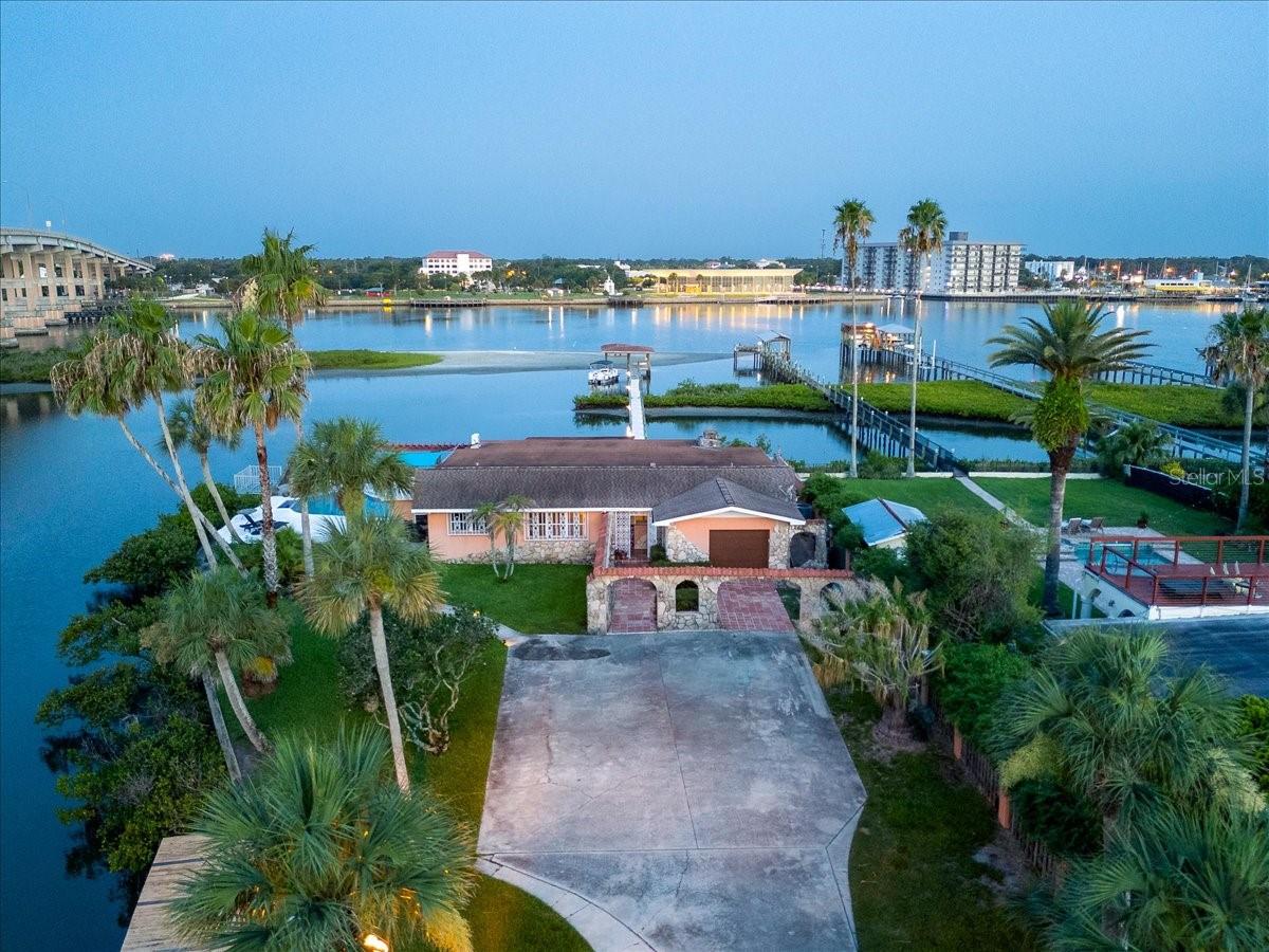 BOUCHELLES ISLAND - Residential
