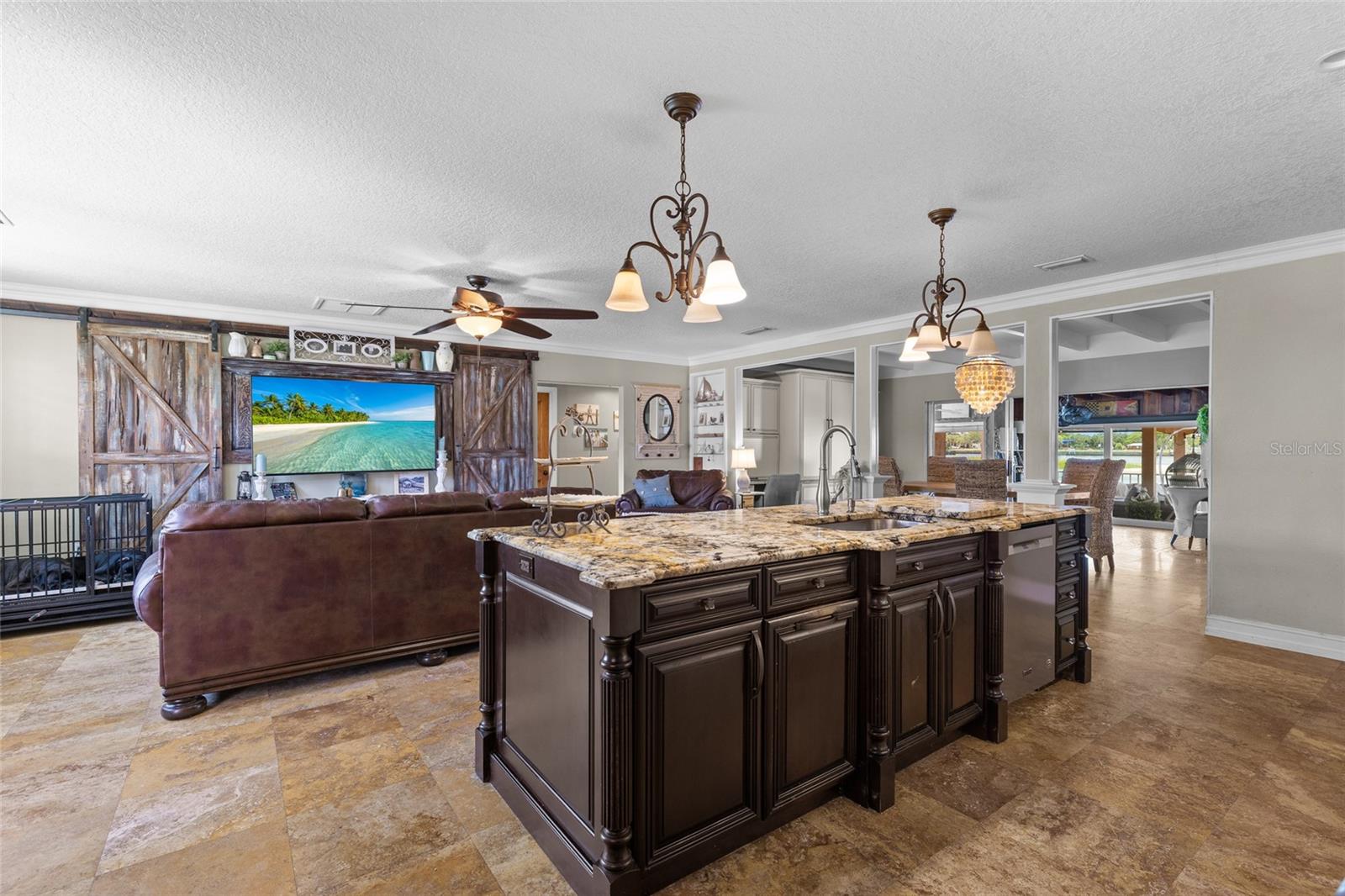 BOUCHELLES ISLAND - Residential