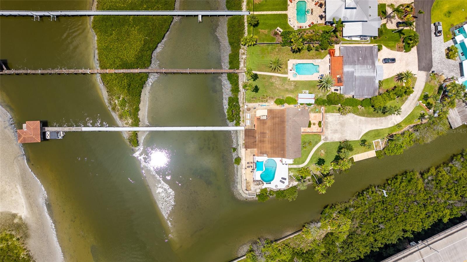 BOUCHELLES ISLAND - Residential