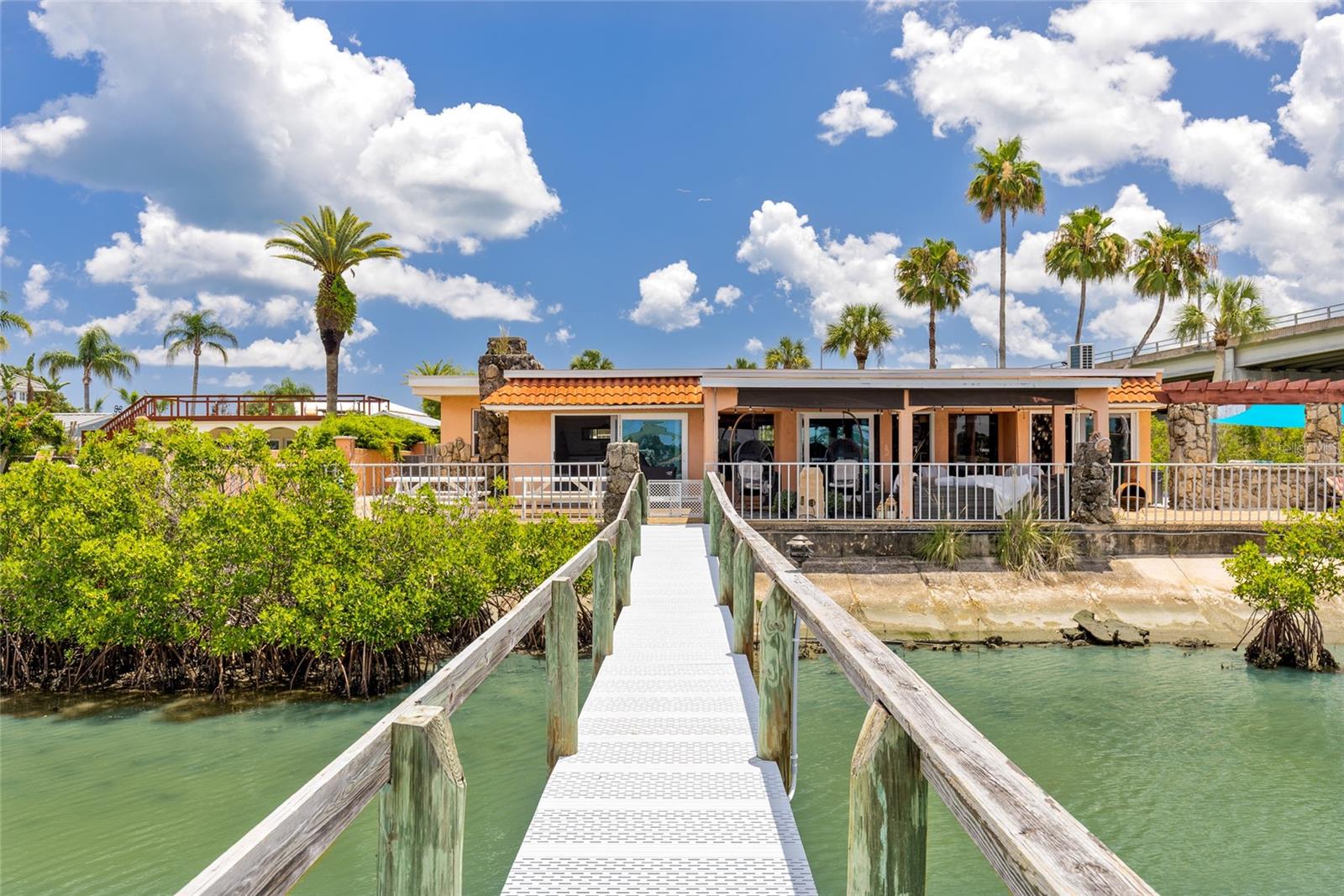 BOUCHELLES ISLAND - Residential