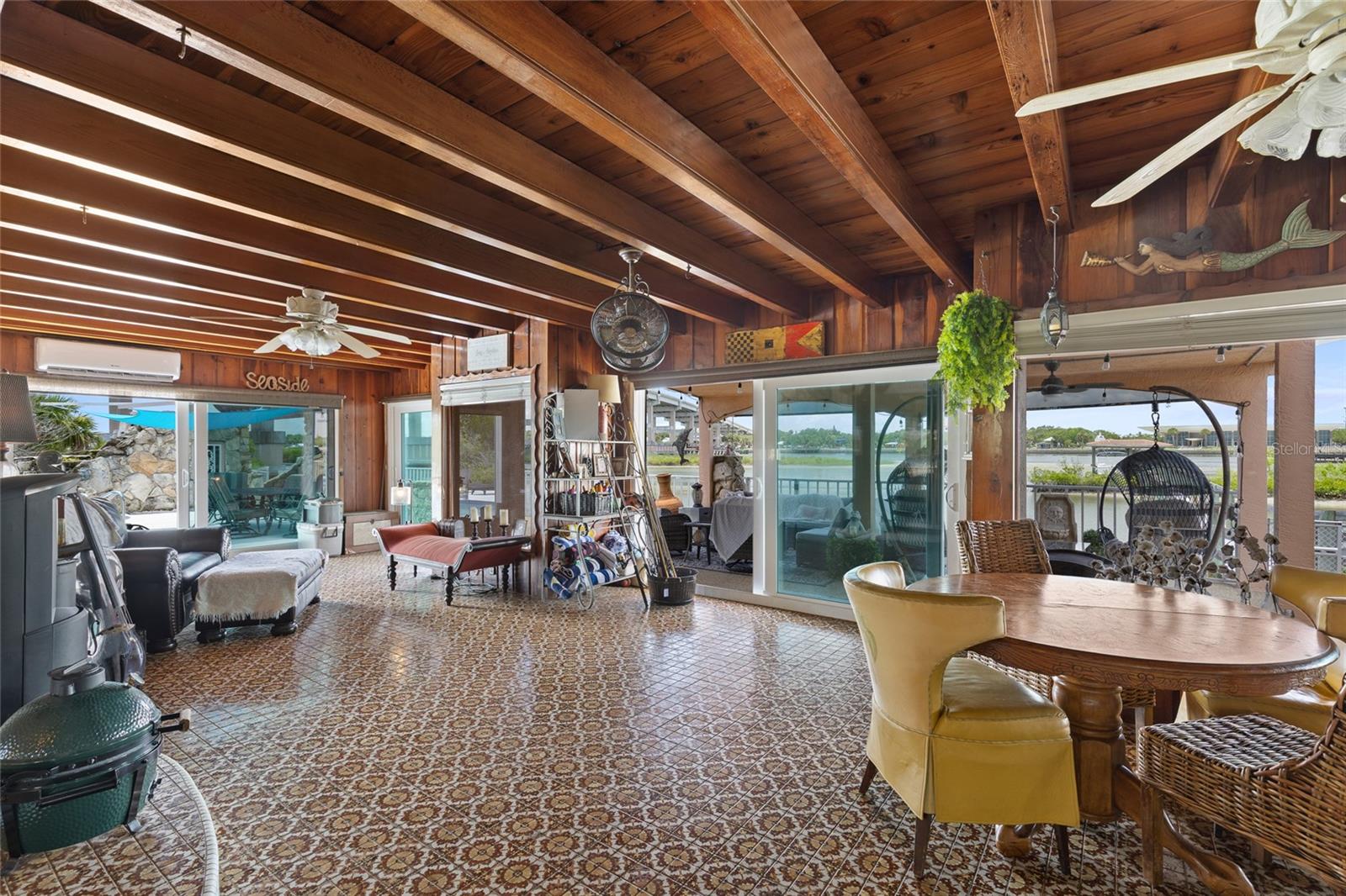 BOUCHELLES ISLAND - Residential