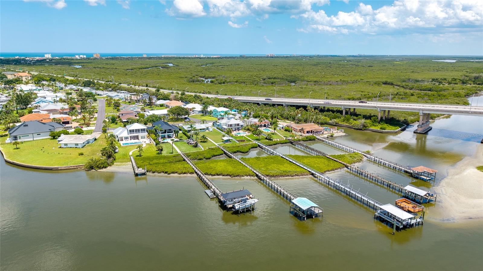 BOUCHELLES ISLAND - Residential