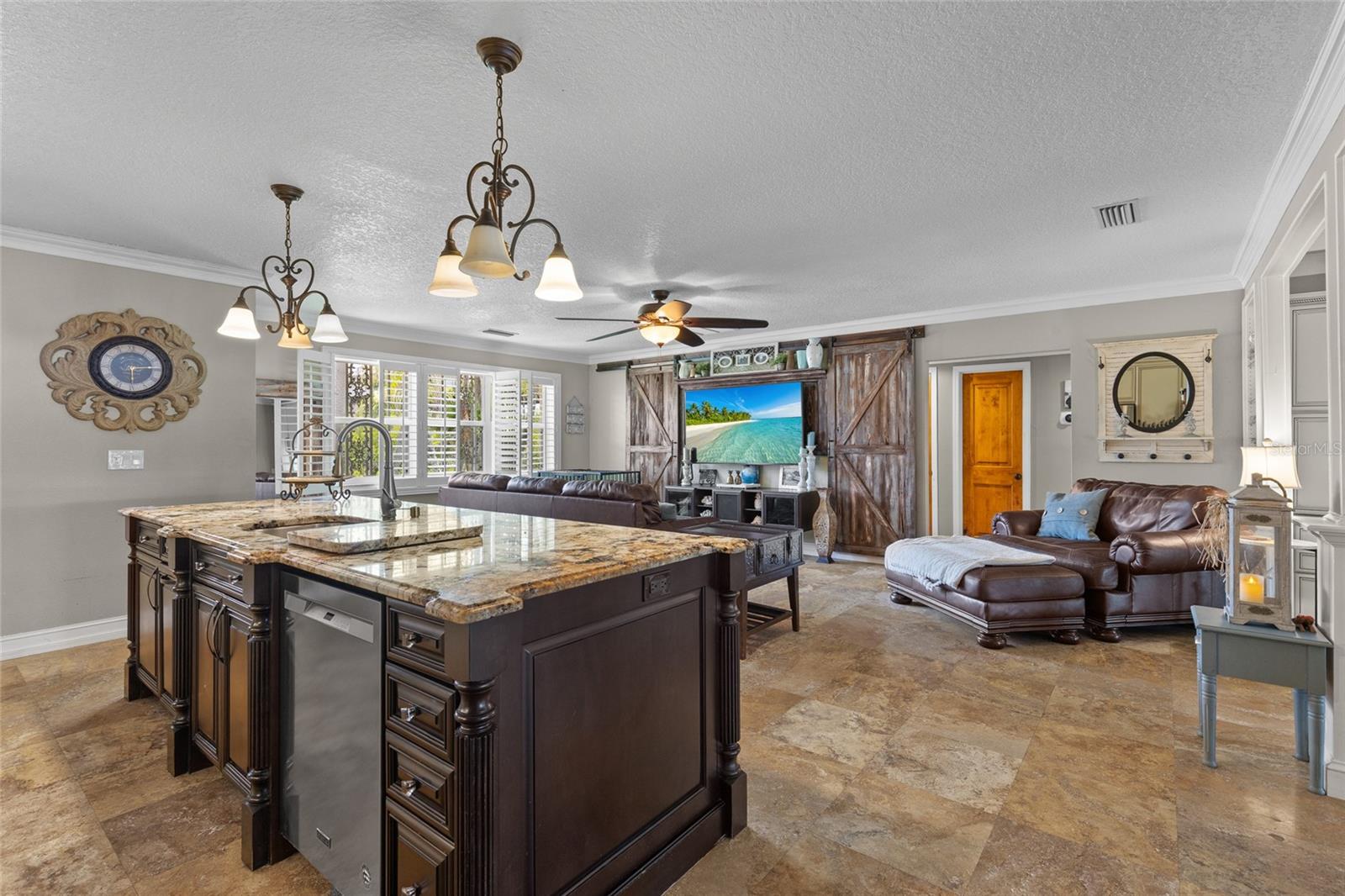 BOUCHELLES ISLAND - Residential