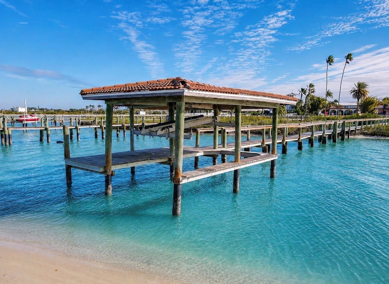 BOUCHELLES ISLAND - Residential