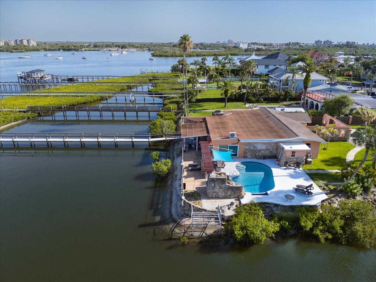BOUCHELLES ISLAND - Residential