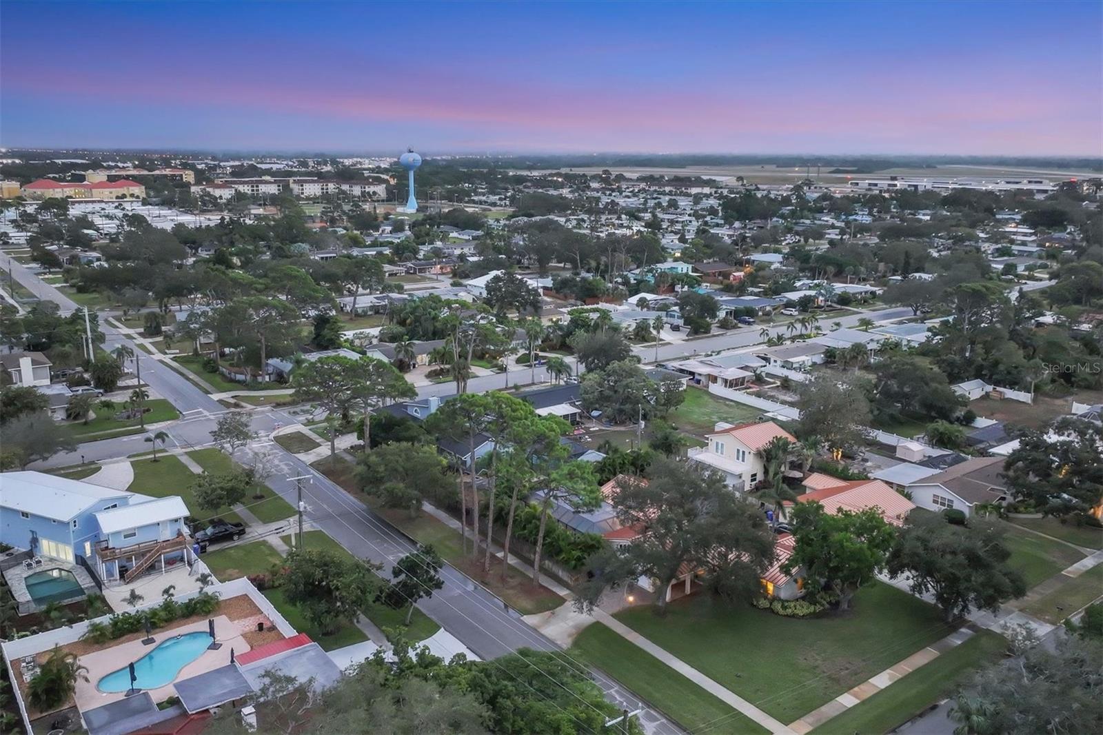 SOUTH VENEZIA PARK - Residential Lease