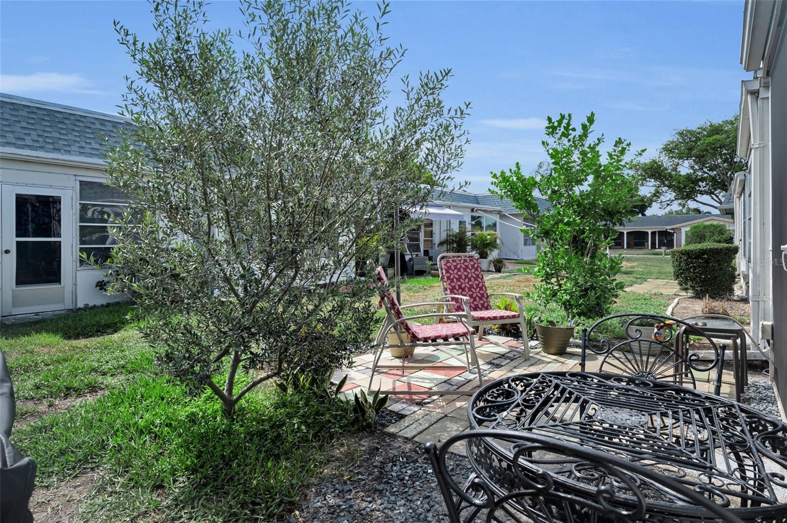 GARDENS BEACON SQUARE - Residential
