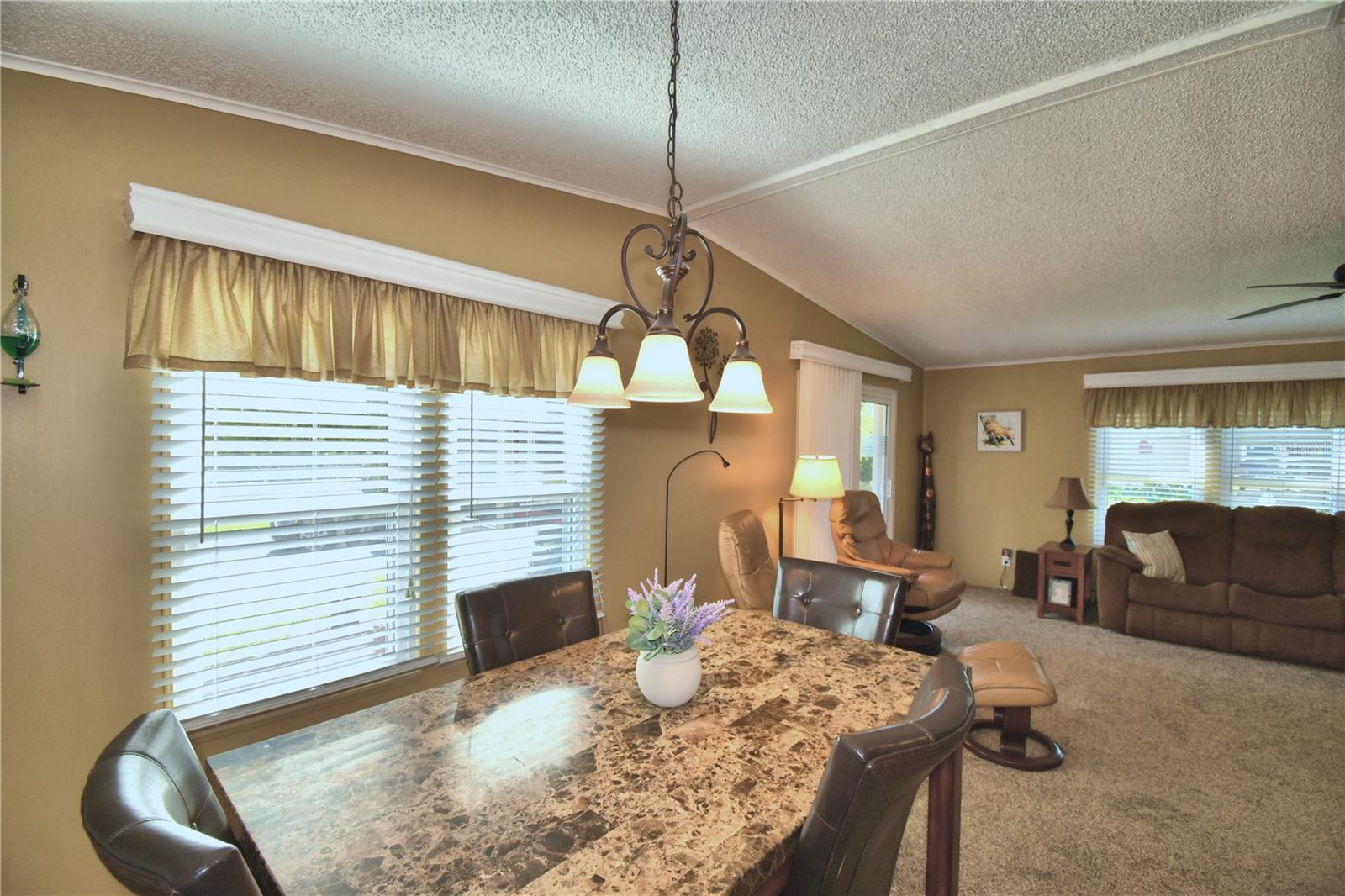 COLONNADES PH 1 - Residential