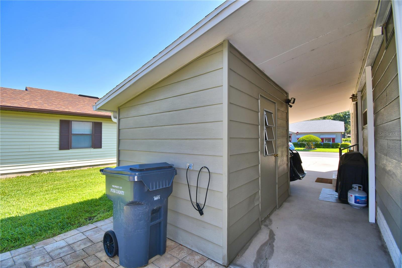 COLONNADES PH 1 - Residential