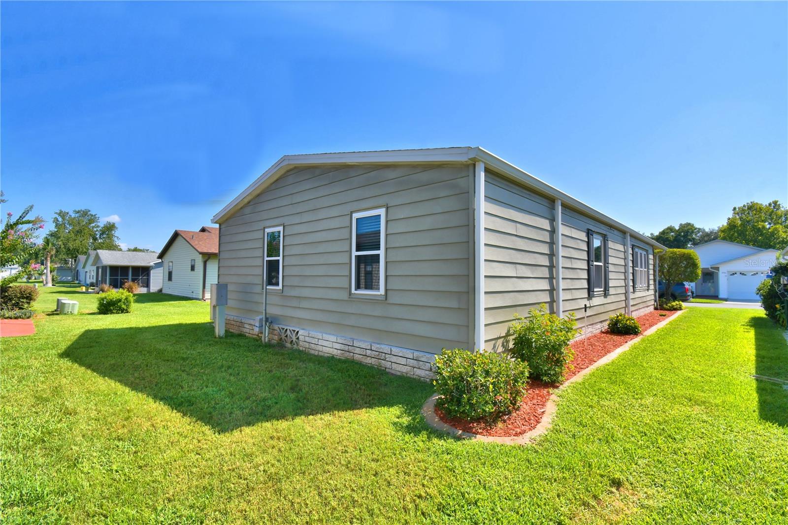 COLONNADES PH 1 - Residential