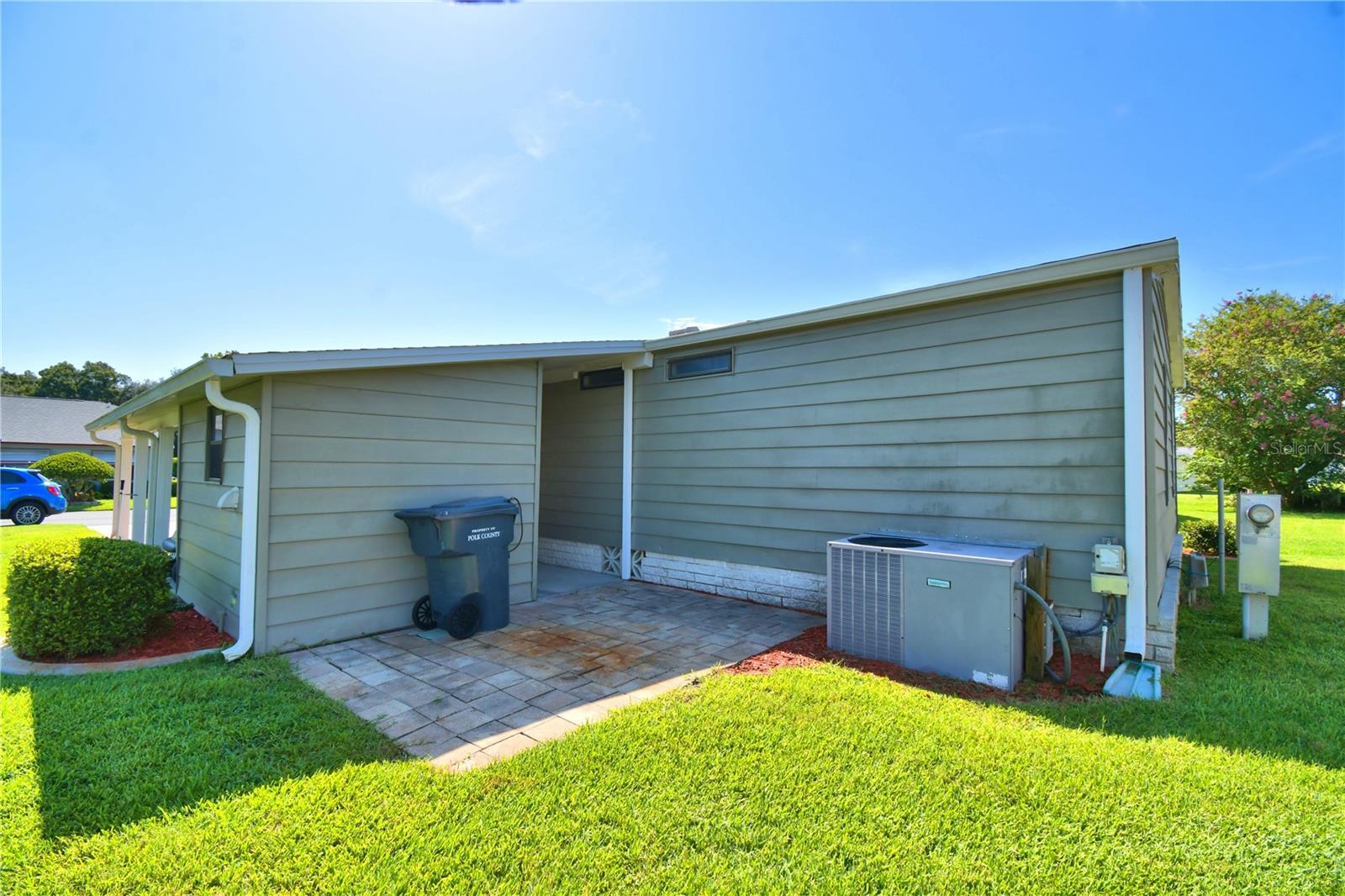COLONNADES PH 1 - Residential