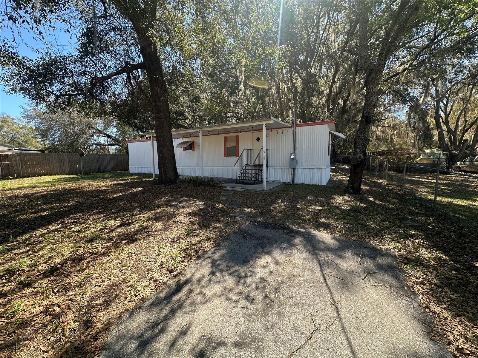 LITTLE LAKE WEIR - Residential