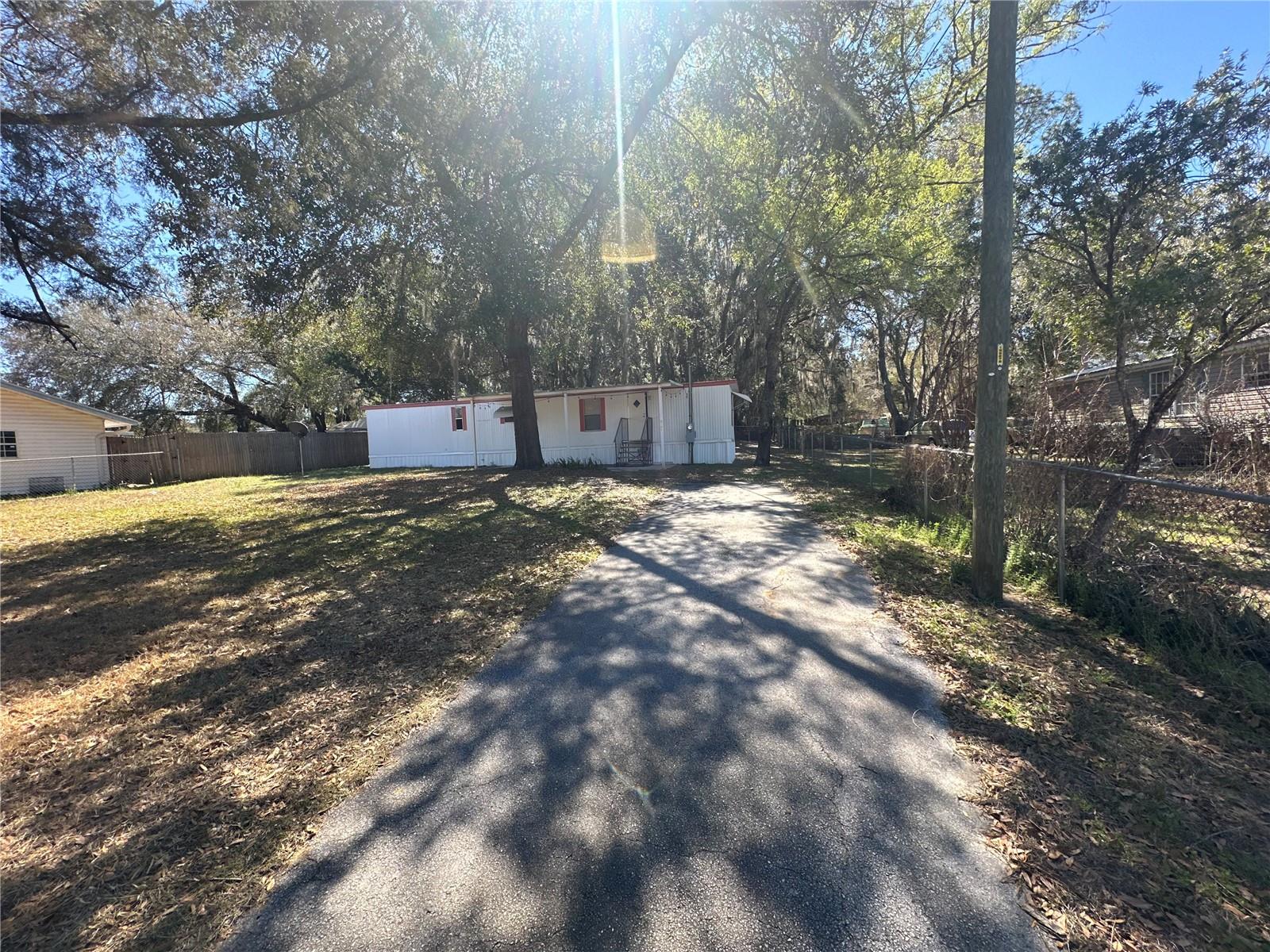 LITTLE LAKE WEIR - Residential