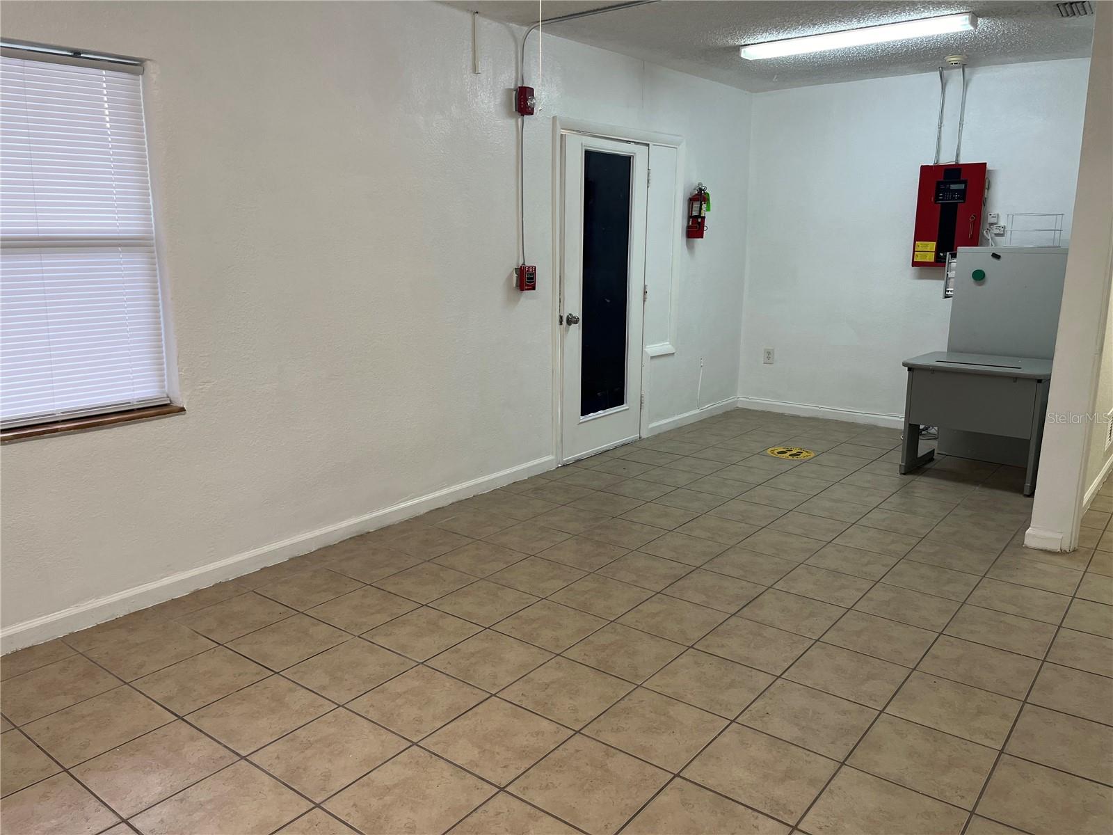 WEST COLONIAL HEIGHTS - Commercial Lease