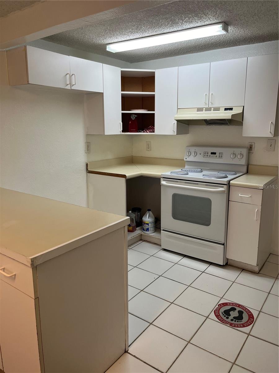 WEST COLONIAL HEIGHTS - Commercial Lease
