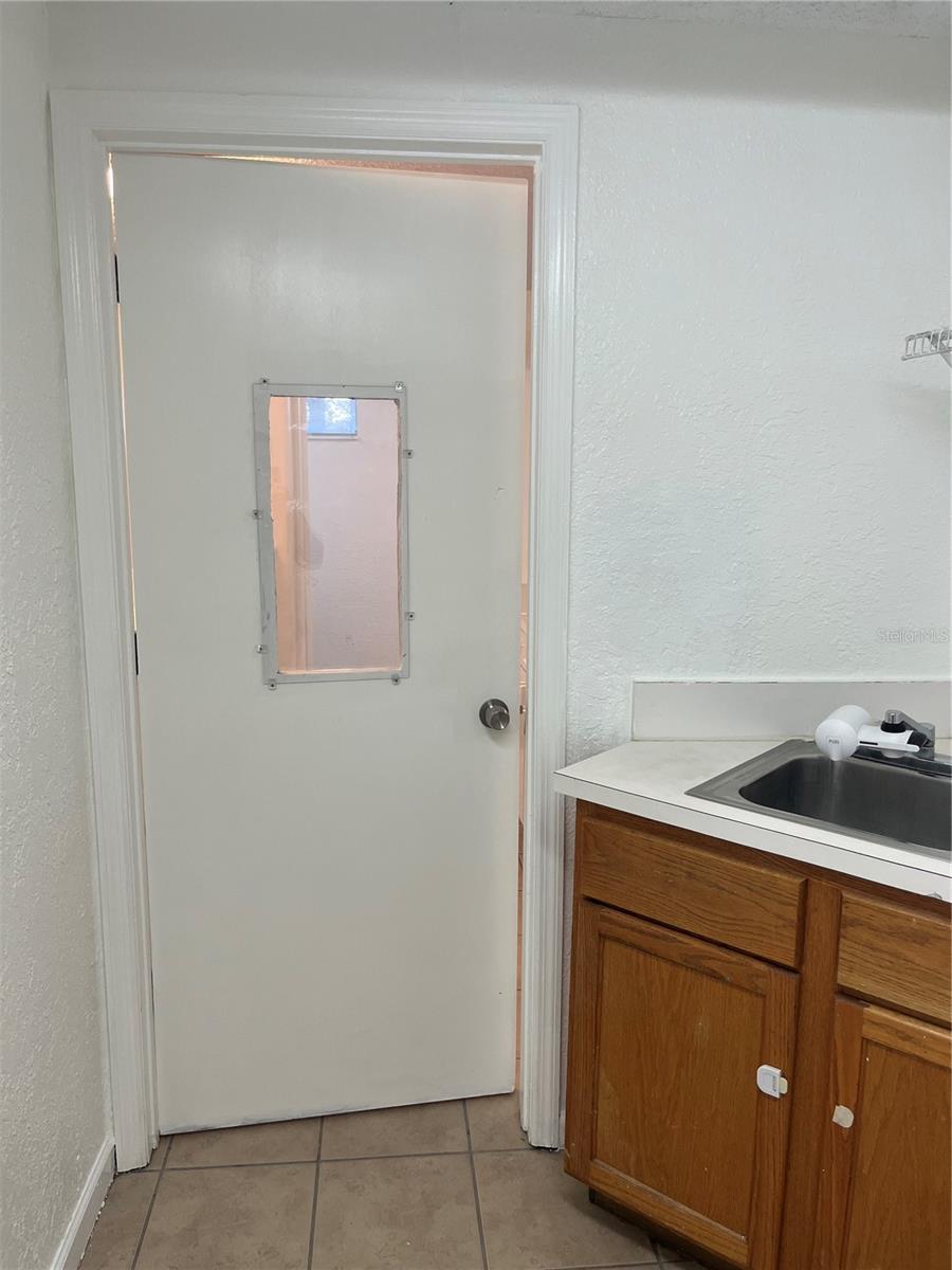 WEST COLONIAL HEIGHTS - Commercial Lease