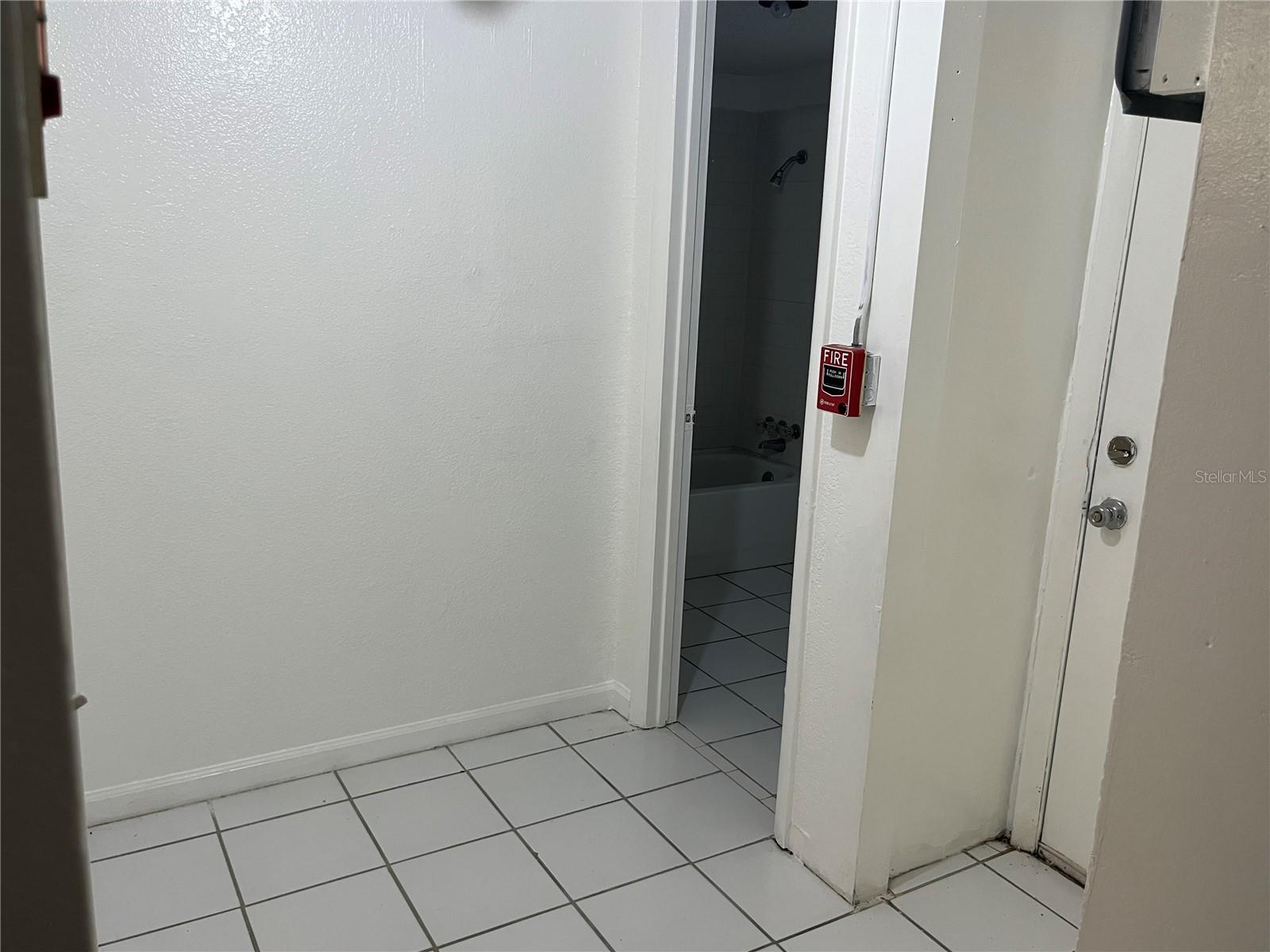 WEST COLONIAL HEIGHTS - Commercial Lease