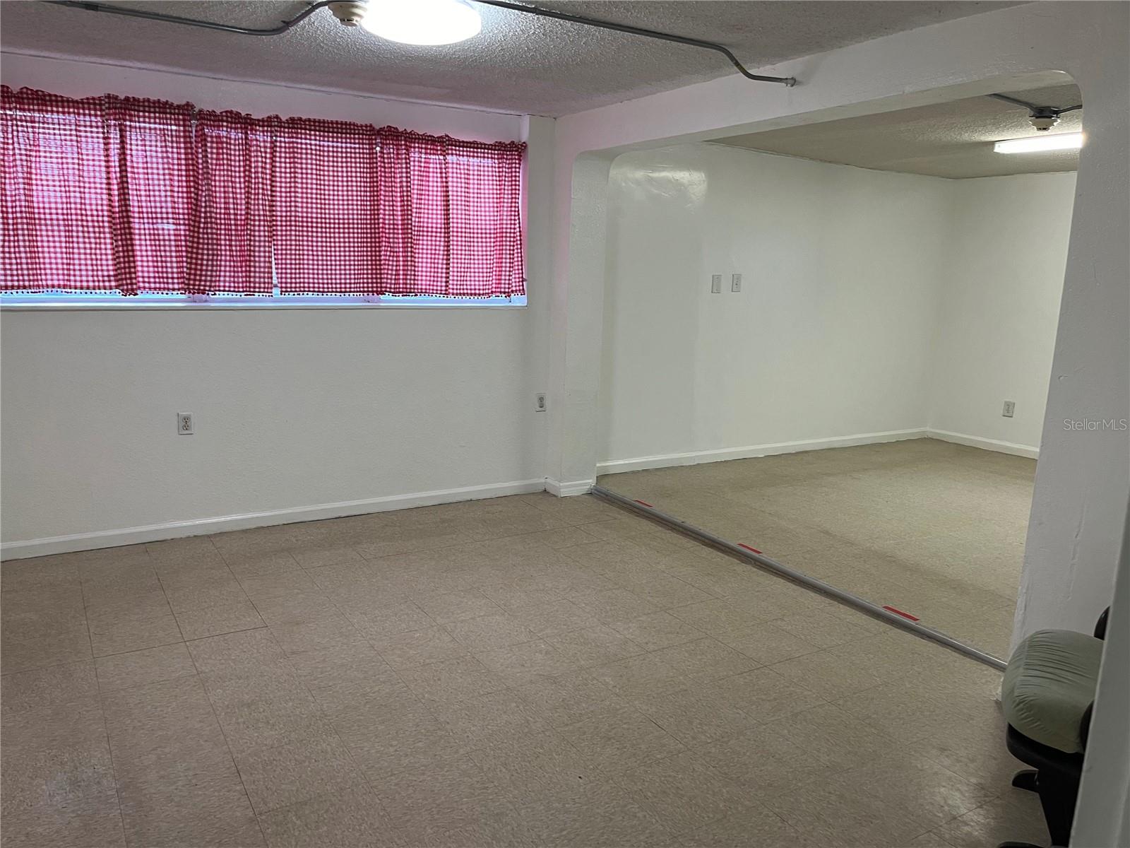 WEST COLONIAL HEIGHTS - Commercial Lease