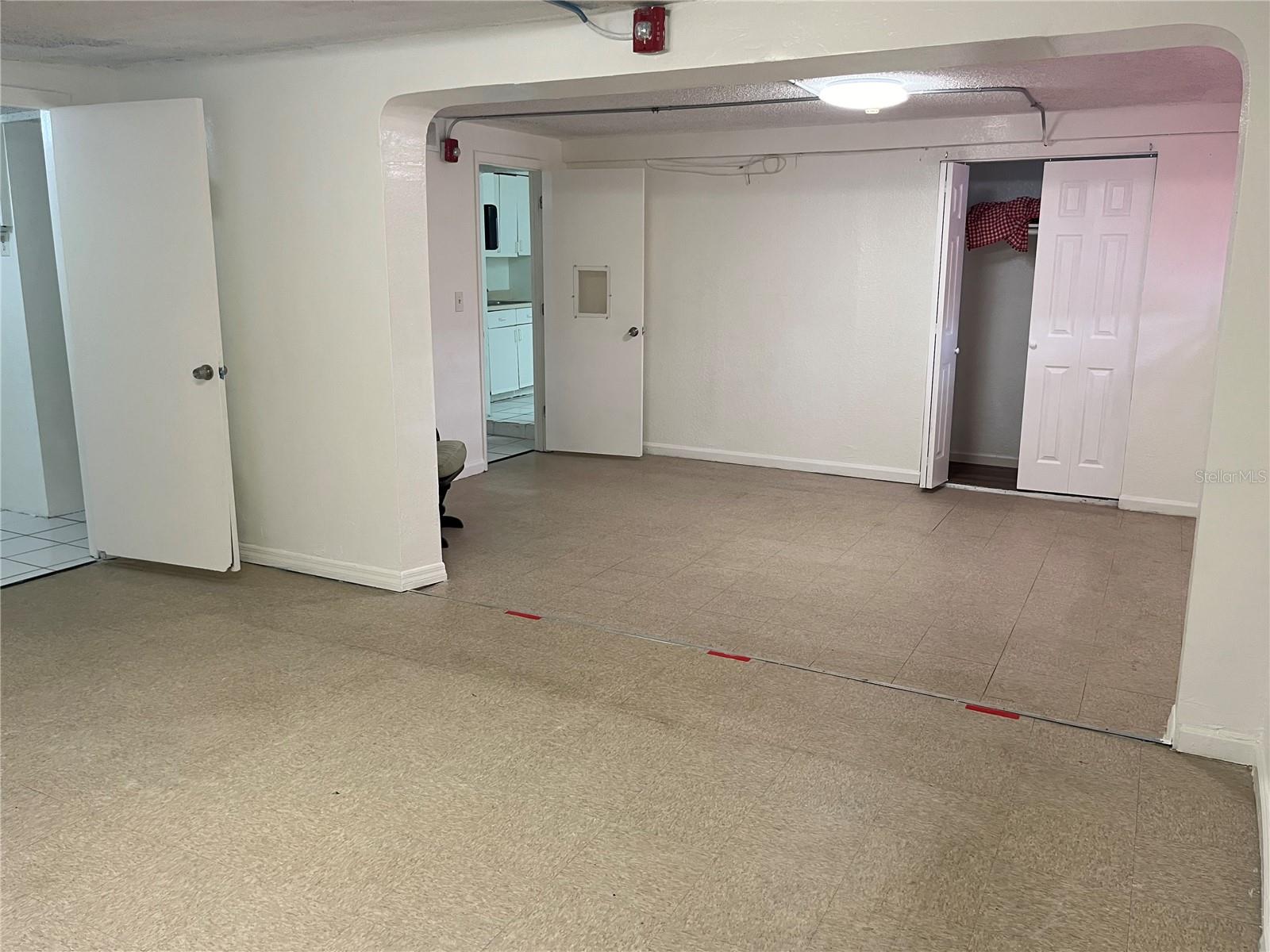 WEST COLONIAL HEIGHTS - Commercial Lease
