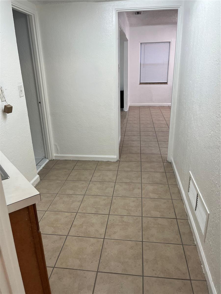 WEST COLONIAL HEIGHTS - Commercial Lease