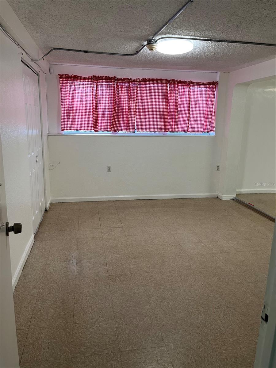 WEST COLONIAL HEIGHTS - Commercial Lease