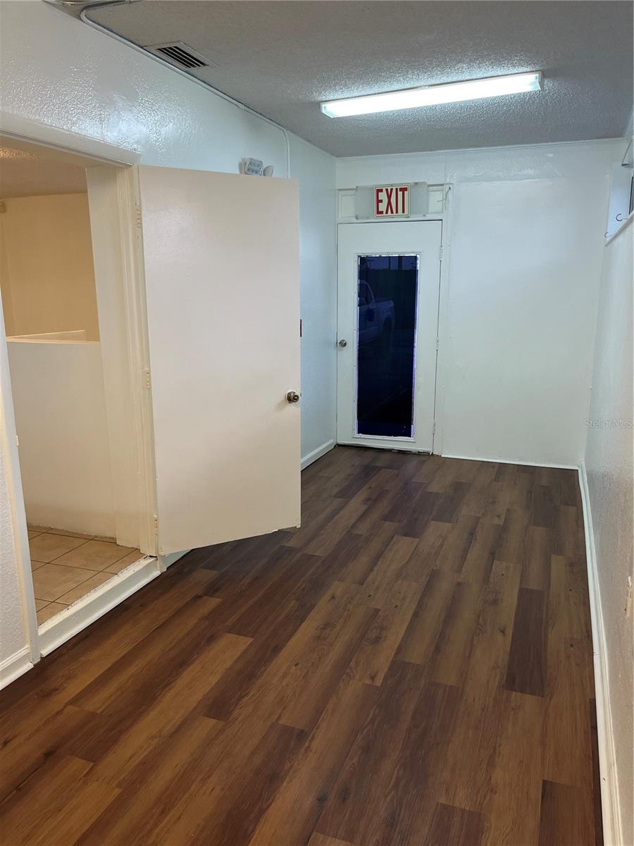 WEST COLONIAL HEIGHTS - Commercial Lease