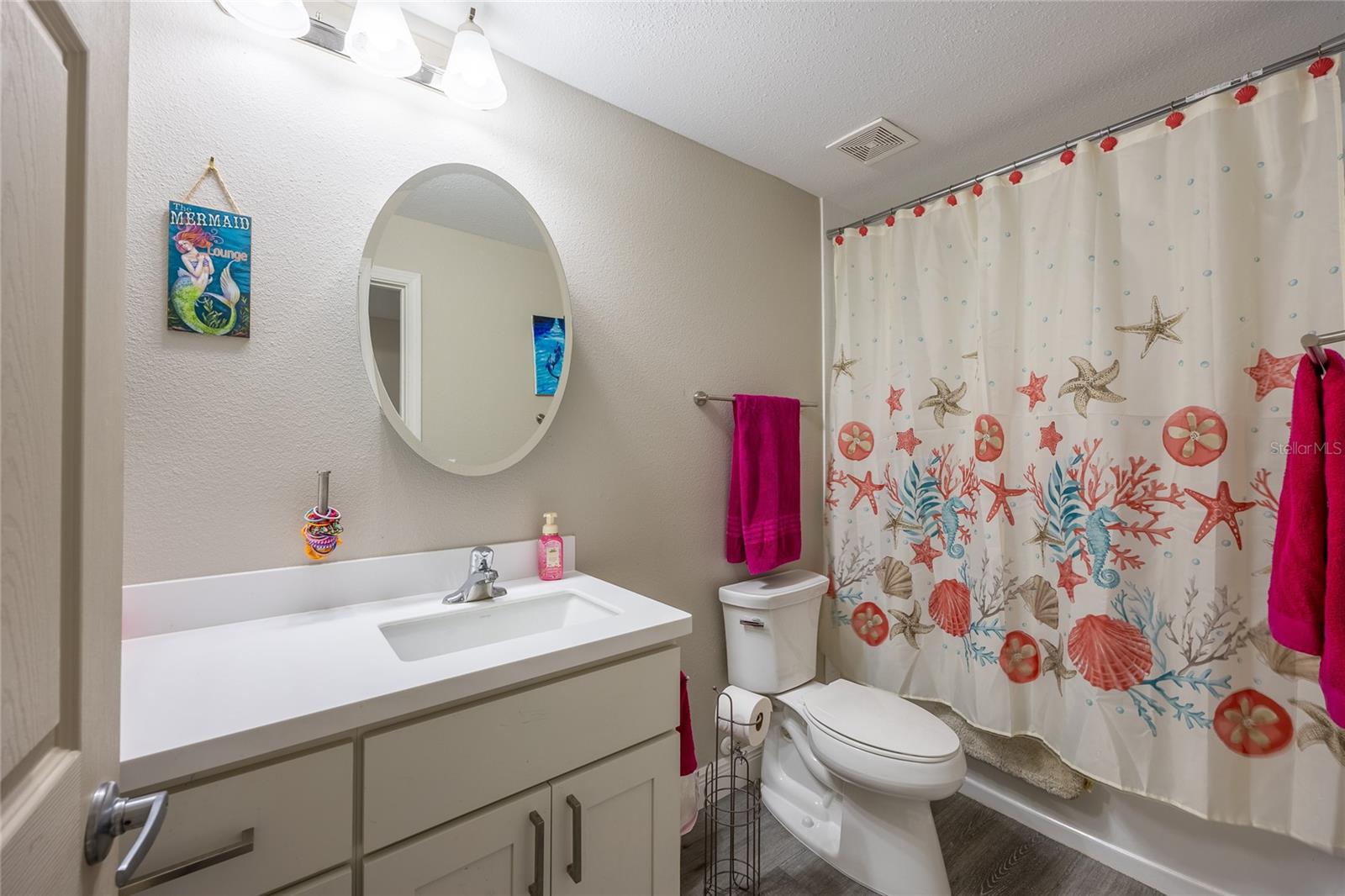TIMBERLAKE CONDO 02 - Residential