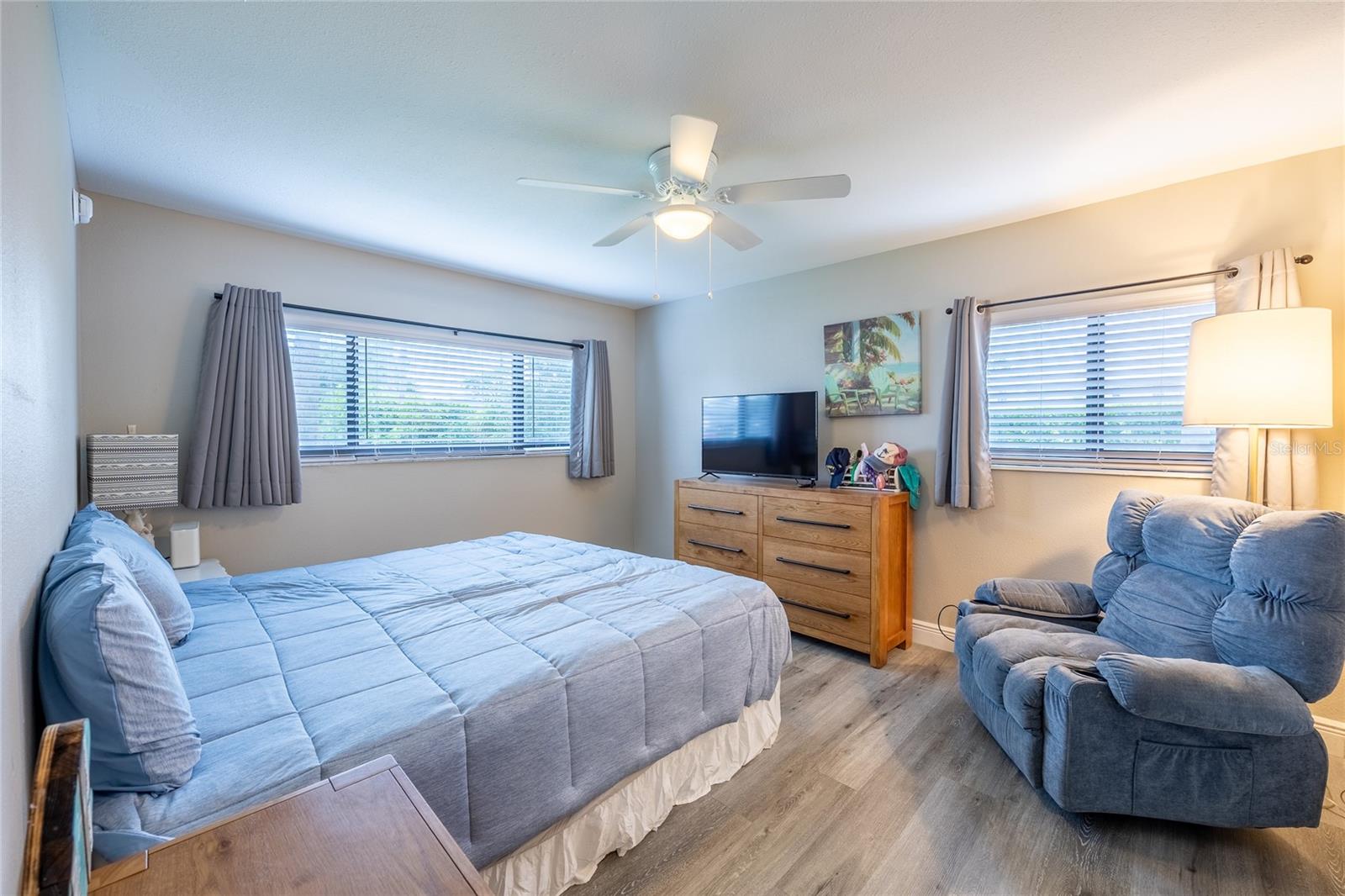TIMBERLAKE CONDO 02 - Residential