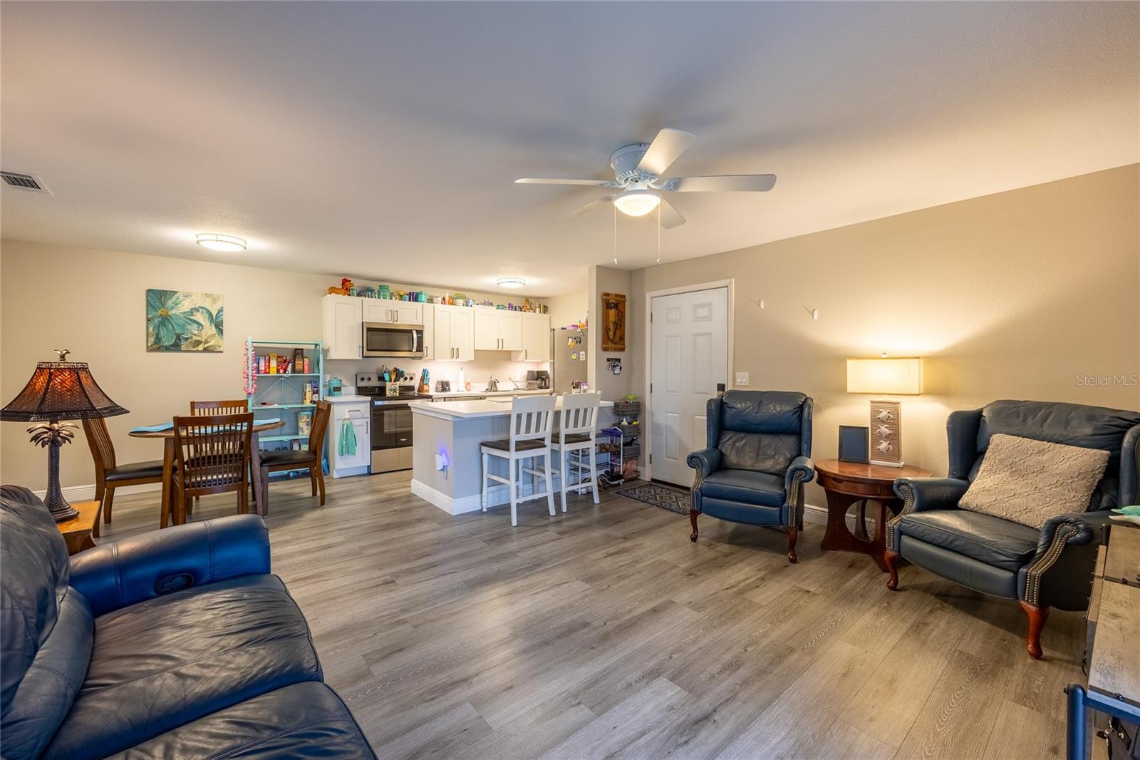 TIMBERLAKE CONDO 02 - Residential