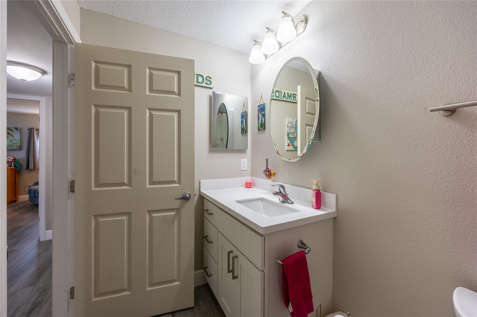 TIMBERLAKE CONDO 02 - Residential