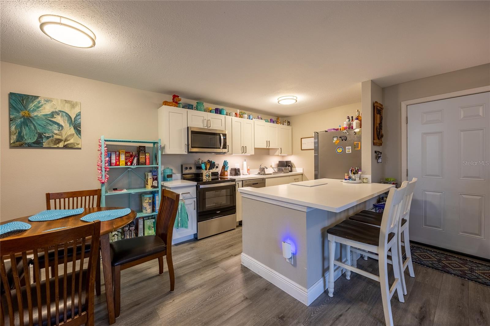 TIMBERLAKE CONDO 02 - Residential