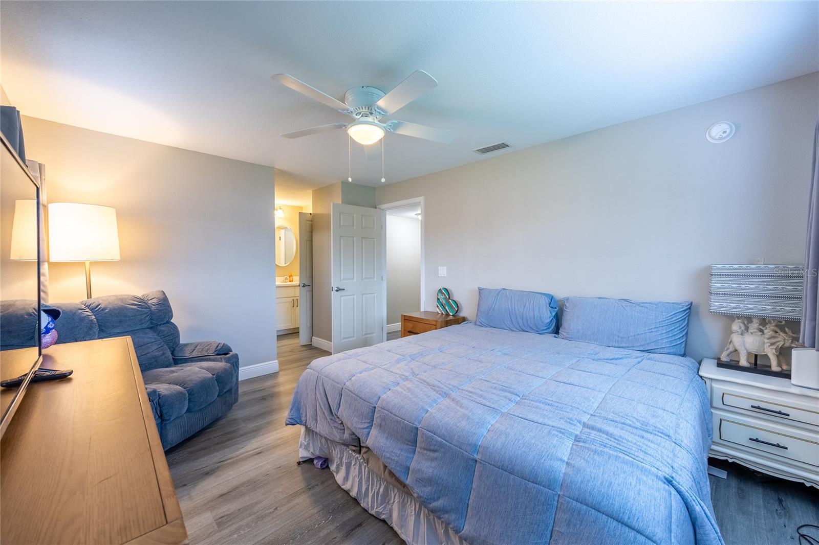 TIMBERLAKE CONDO 02 - Residential