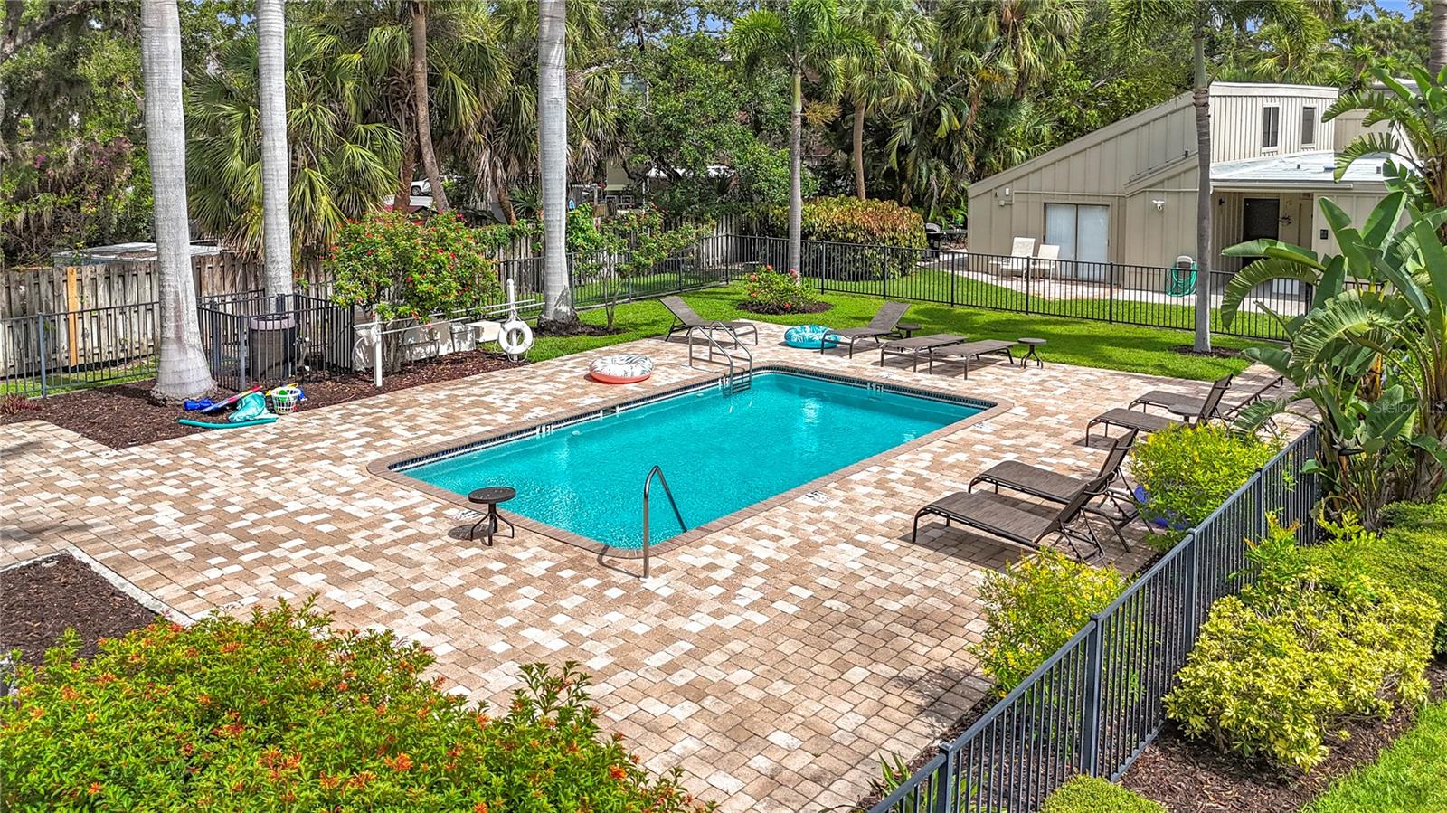 CORDOVA GARDENS III - Residential