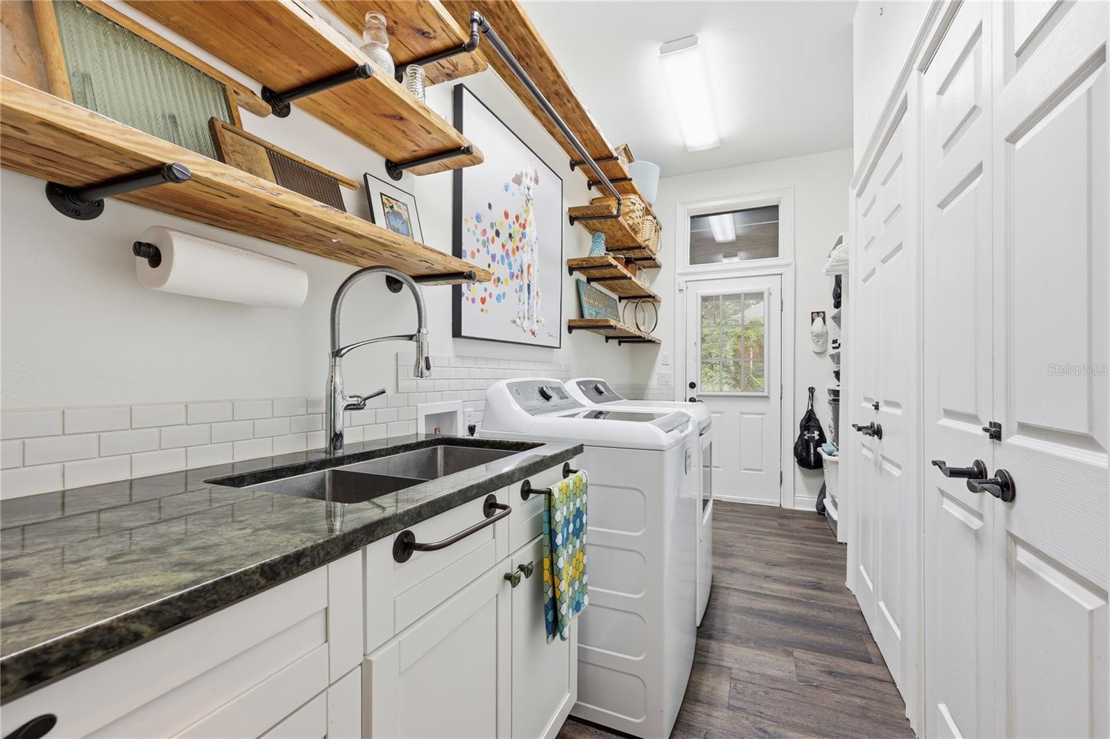 PINE HILL ESTATE ADD 3 - Residential