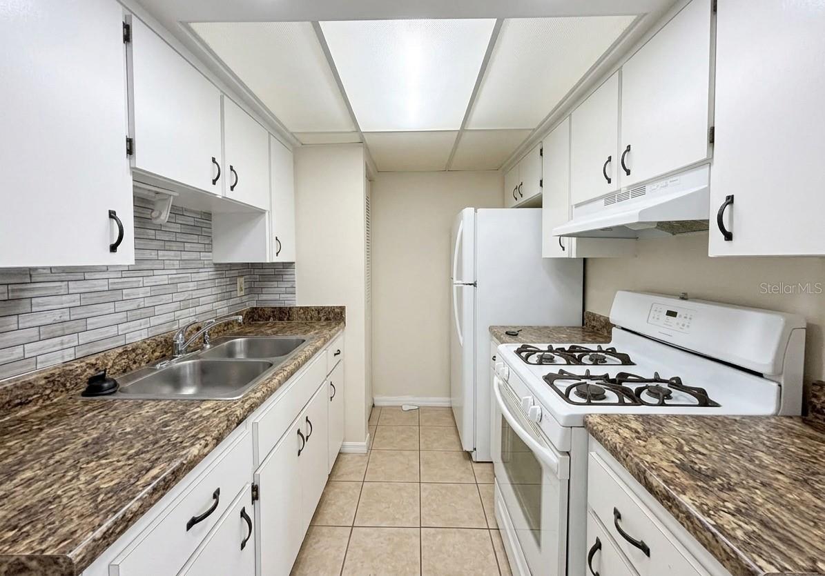 LAMPLIGHTER VILLAGE - Residential