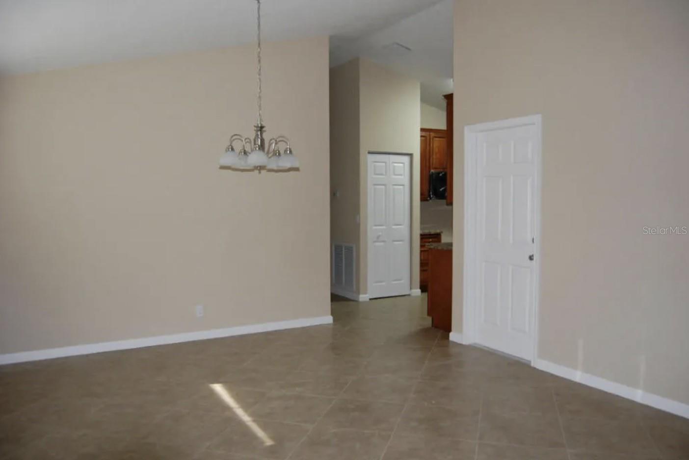 SOUTHRIDGE - Commercial Sale