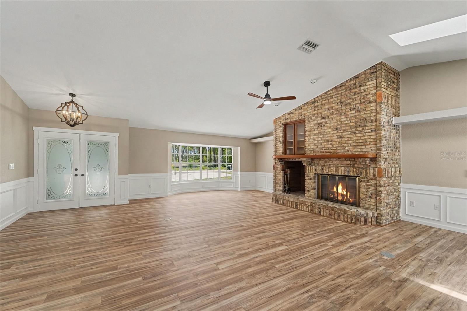 SPRING HILL - Residential