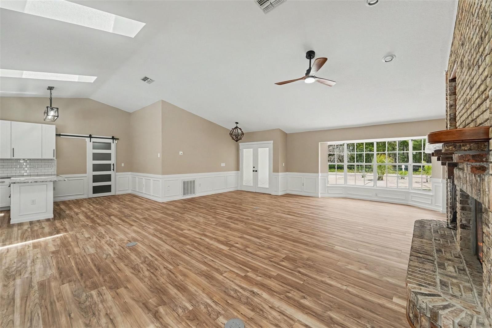 SPRING HILL - Residential