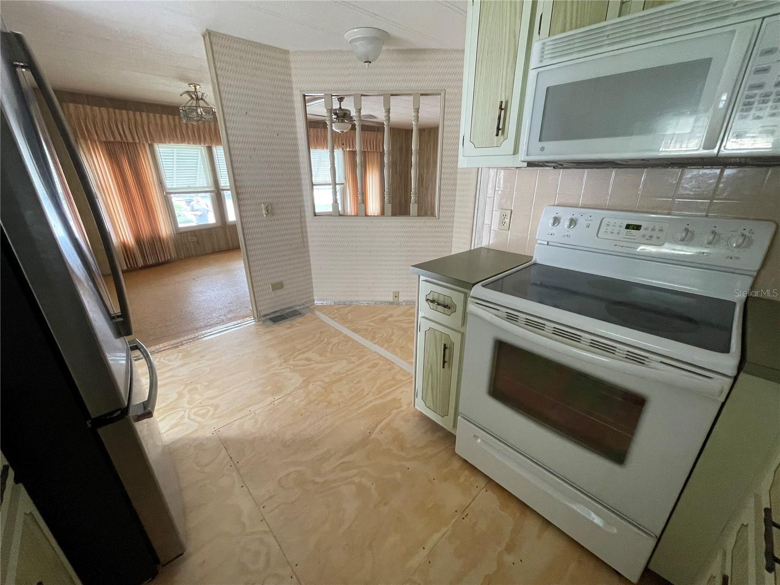 BLUE JAY MOBILE HOME ESTATES CONDO - Residential