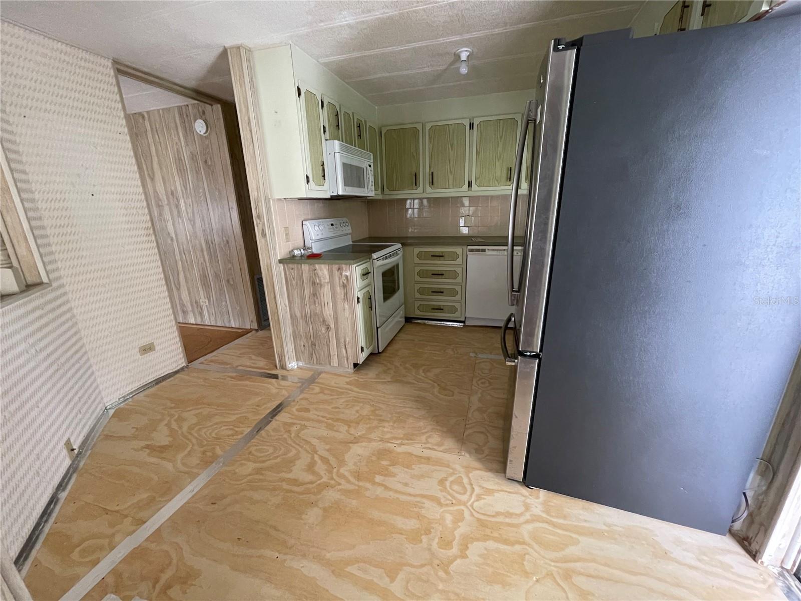BLUE JAY MOBILE HOME ESTATES CONDO - Residential
