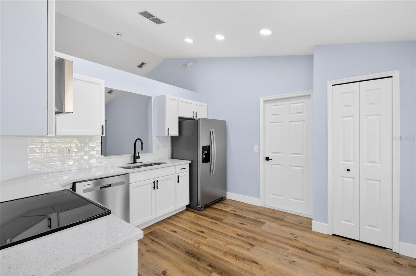 CROWN POINT SPGS - Residential