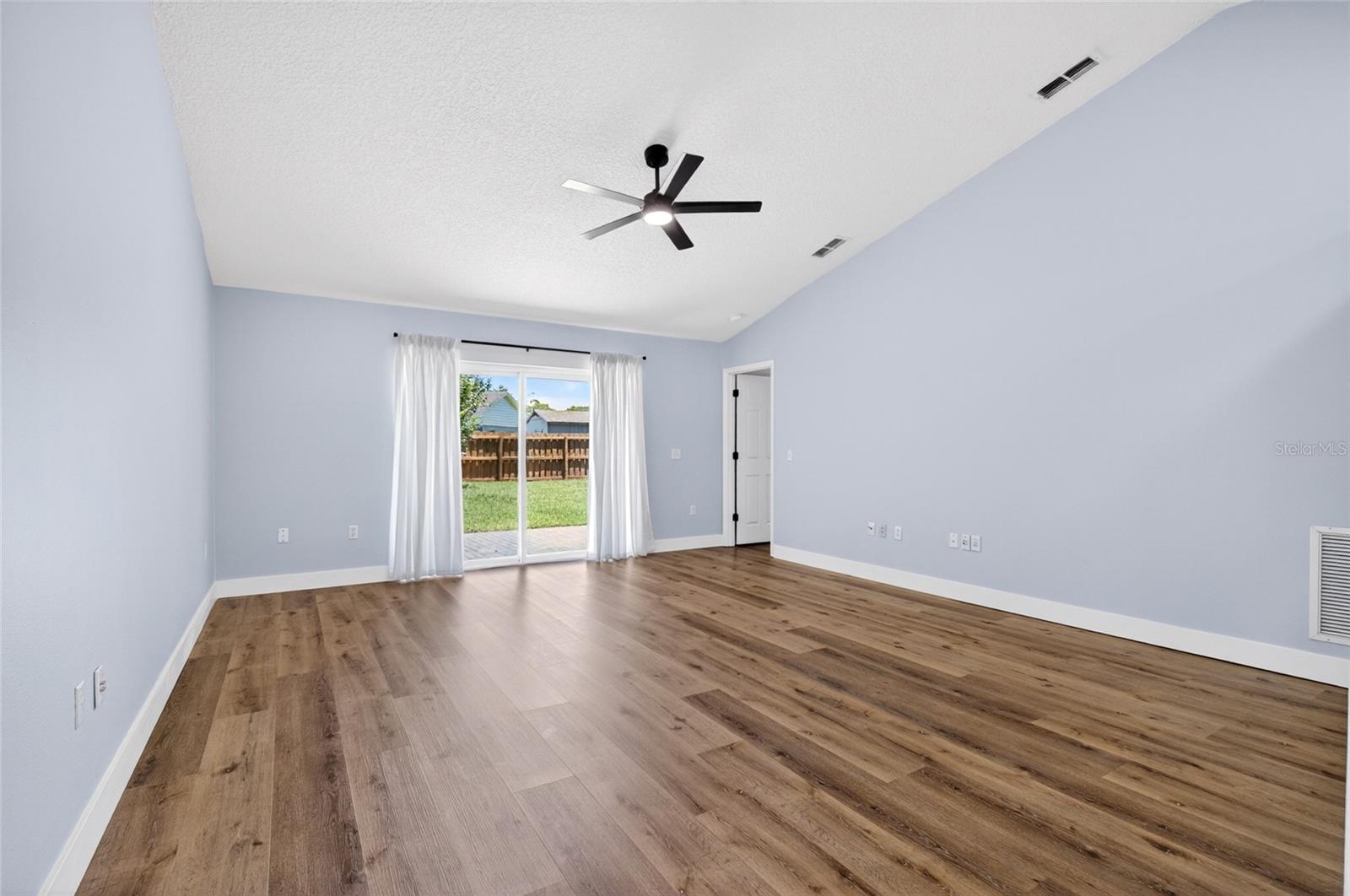 CROWN POINT SPGS - Residential