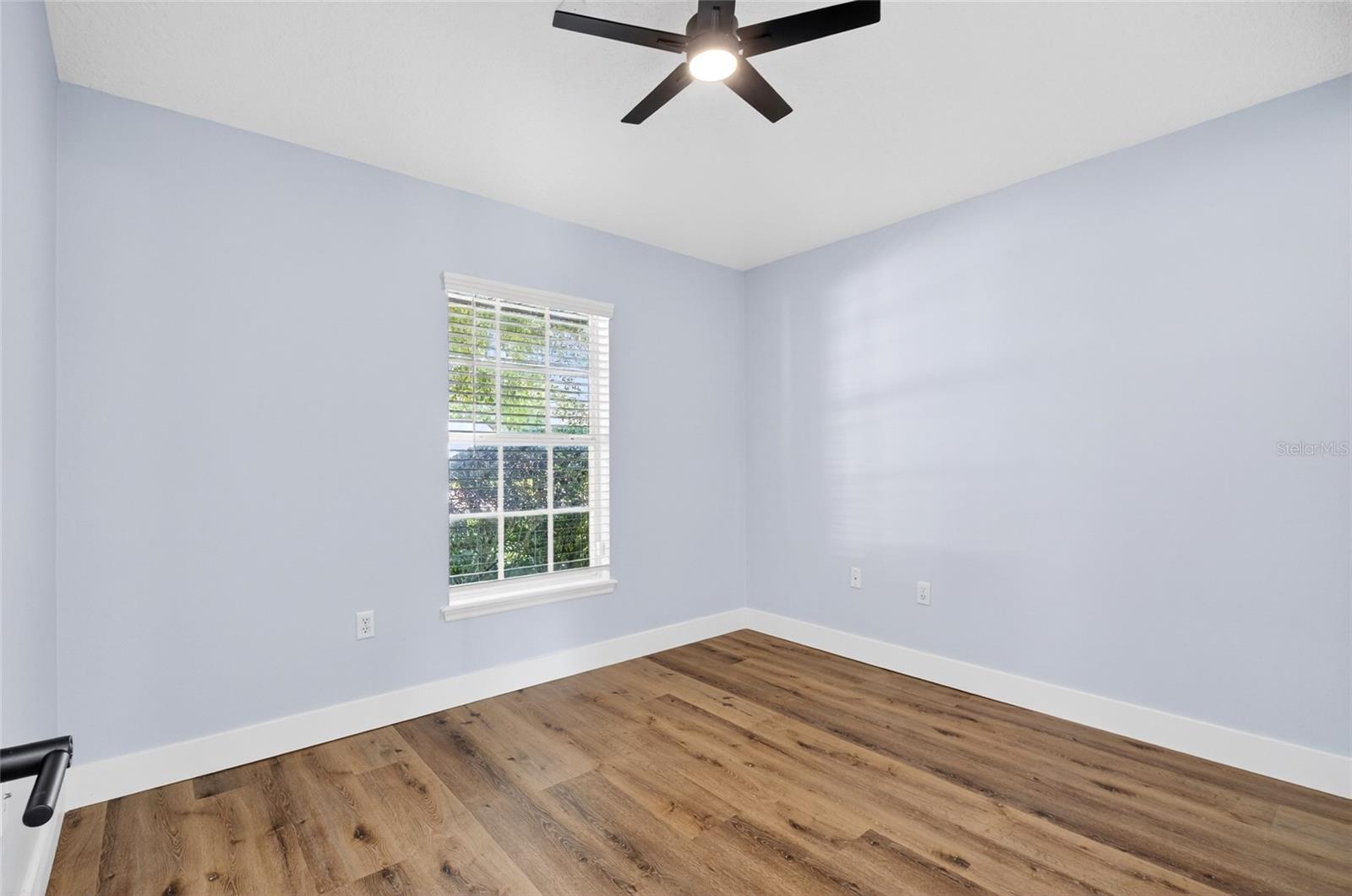 CROWN POINT SPGS - Residential
