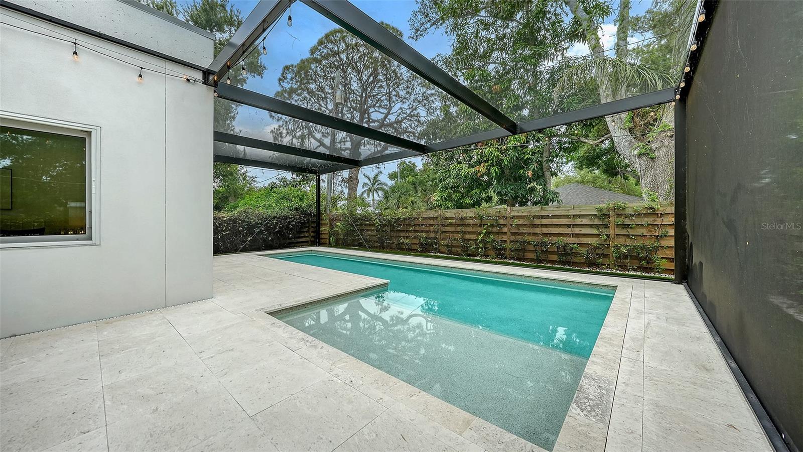 LA LINDA TERRACE - Residential