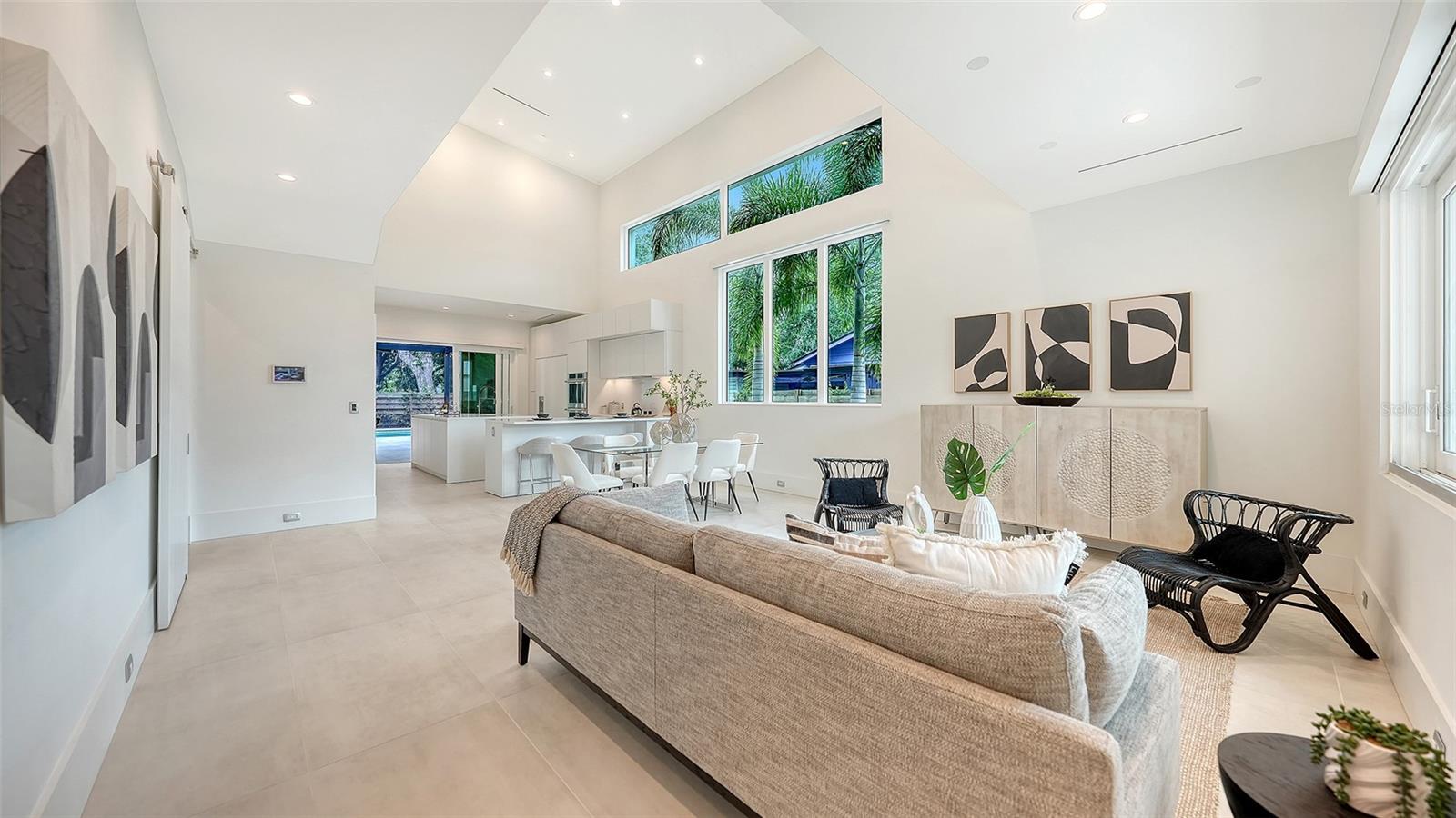 LA LINDA TERRACE - Residential